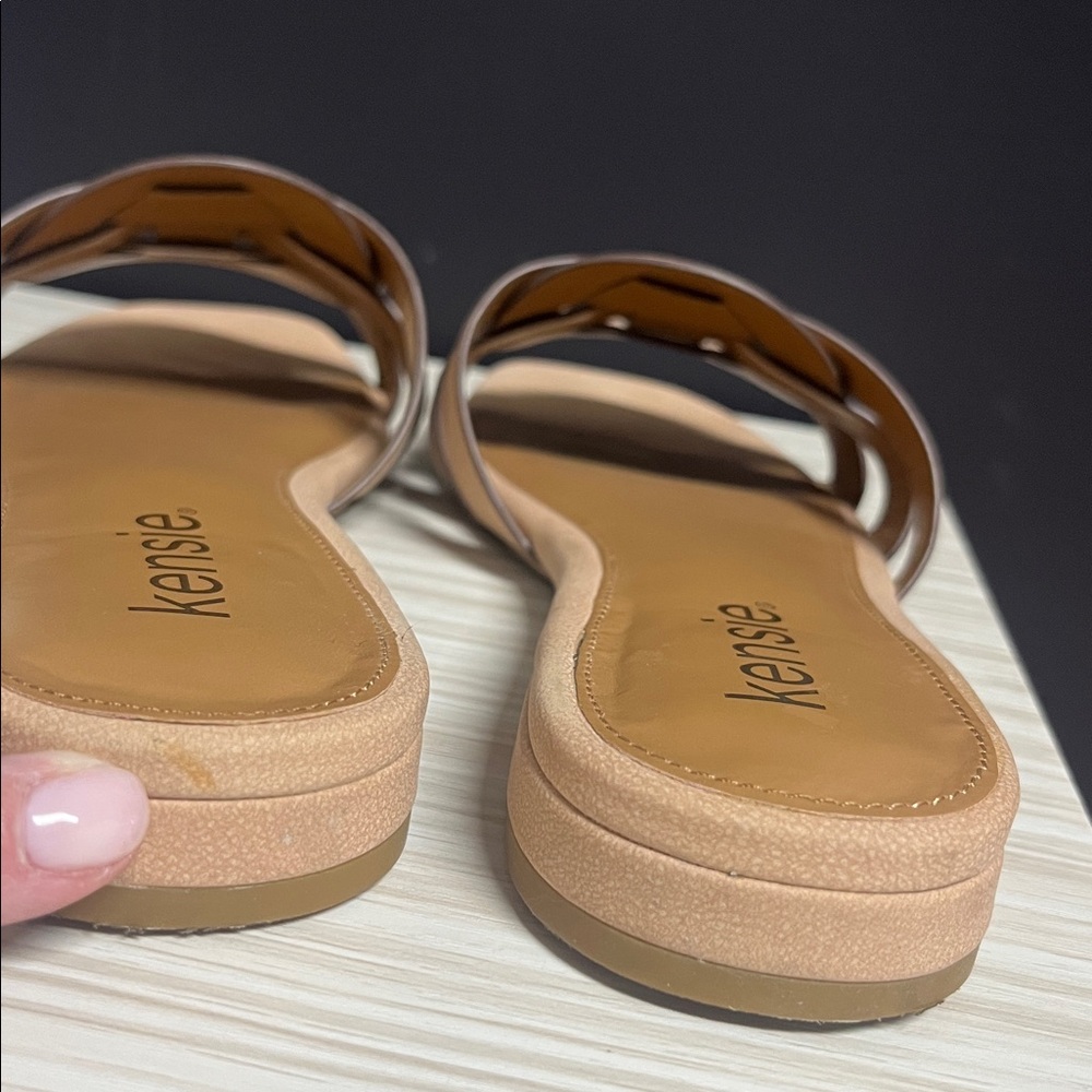 Kensie Women's Woven Tan Mules!! EUC!! - Picture 6 of 6